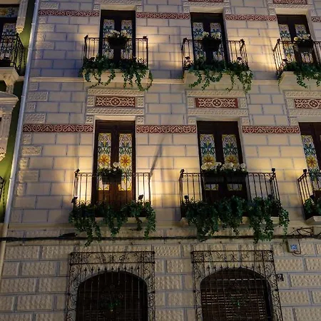 Apartament Luxury Macabeo 25 *